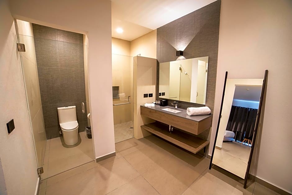 TH HOTEL & VIVIENDA