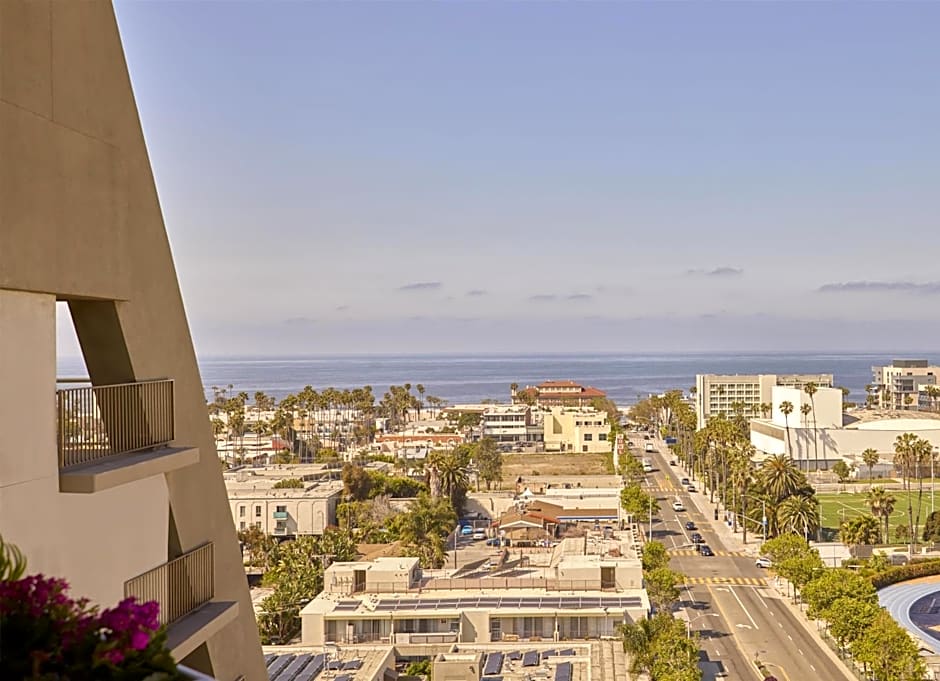 Hyatt Centric Delfina Santa Monica