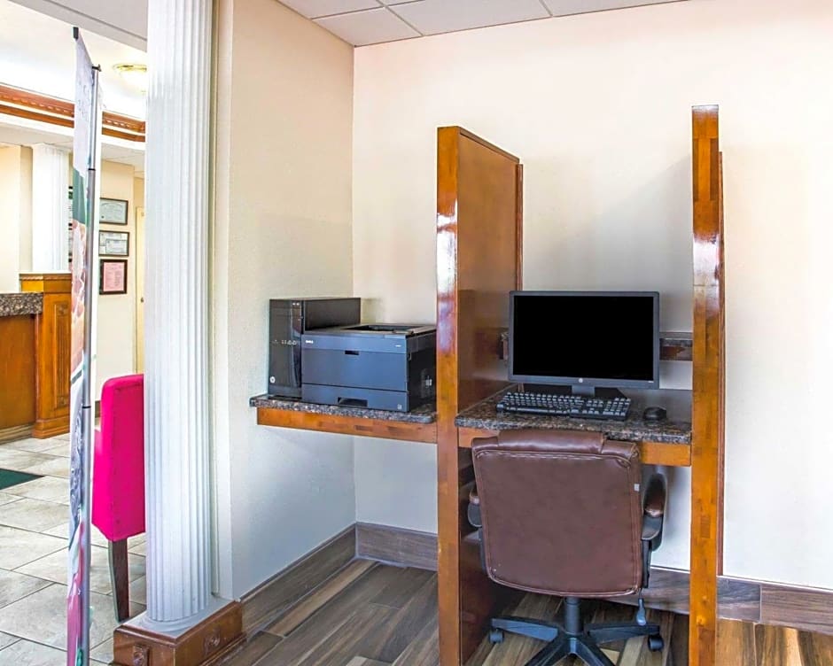 Quality Inn Goodlettsville