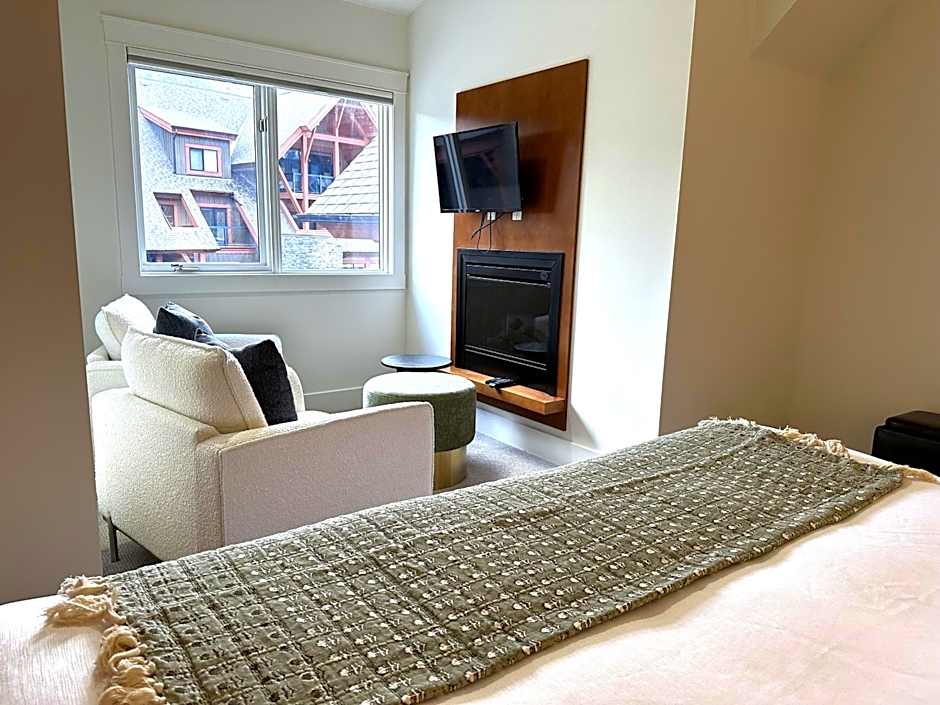 Elevated Penthouse Condo managed by Little Sister Getaways