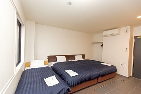 Triple Room with Breakfast