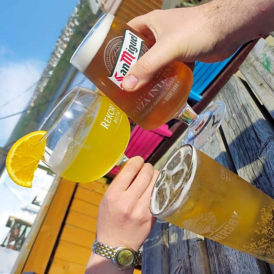 Rose and Crown Hotel & Hope and Anchor Bar