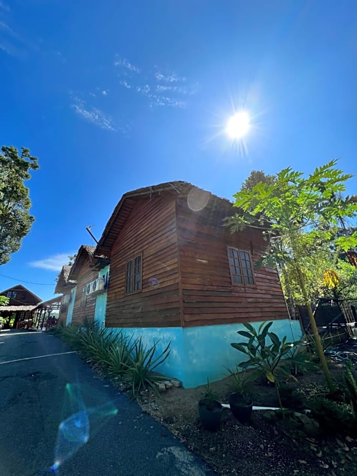 Betik Garden Home