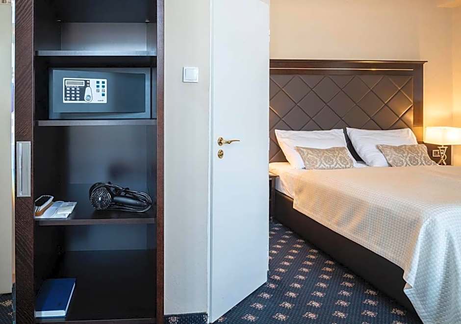 Pytloun Old Armoury Hotel Prague, Stara Zbrojnice