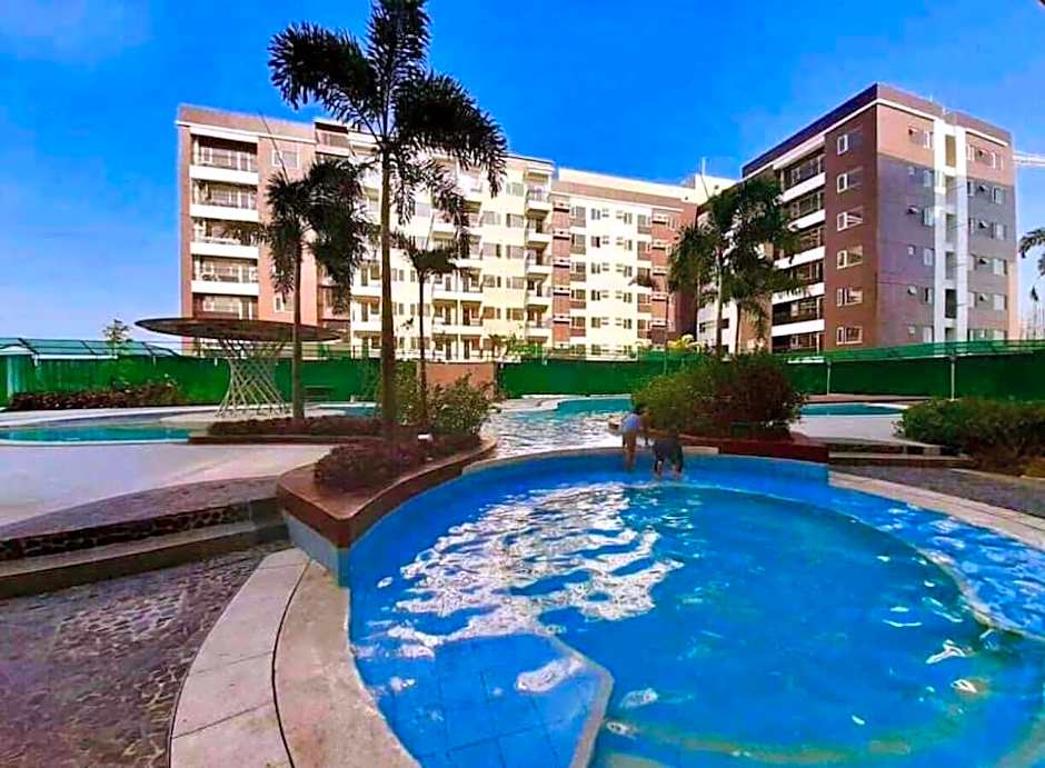 AVIDA ATRIA T2- B, near S&R and SM city by Denice