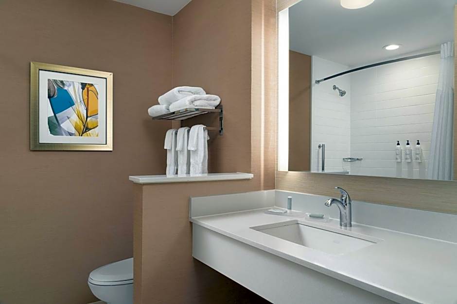 Fairfield Inn & Suites by Marriott London