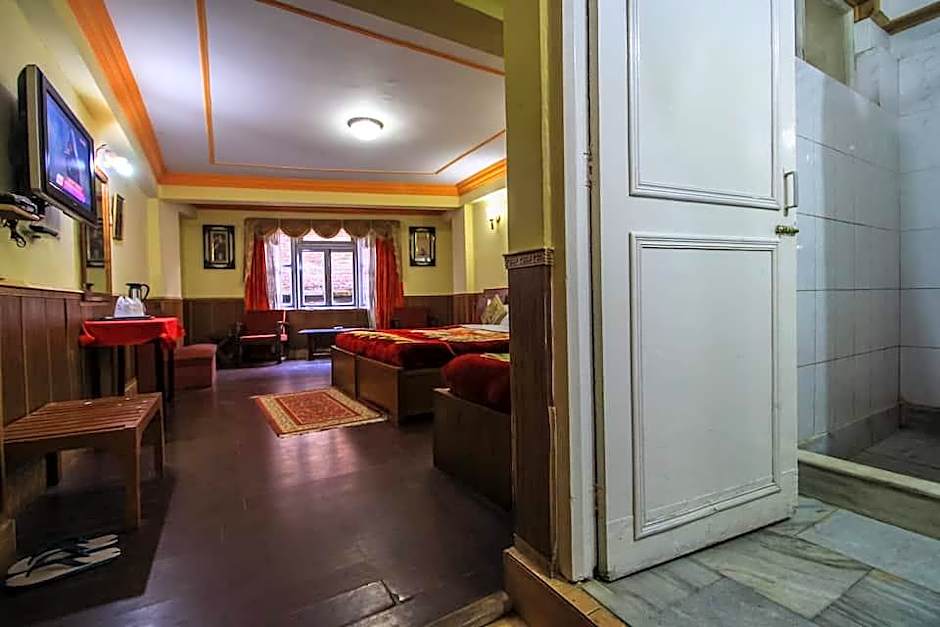 Hotel Seven Seventeen