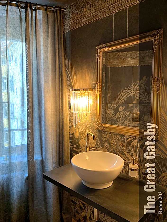The Henry Self Check-In Guesthouse