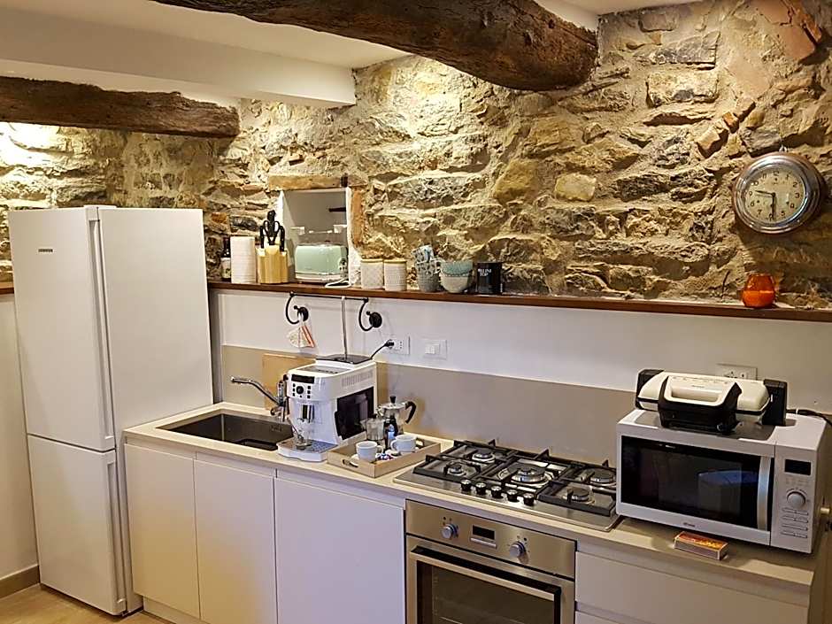 Pietrantica - Affittacamere con giardino NUOVA APERTURA a Trebiano -CITR