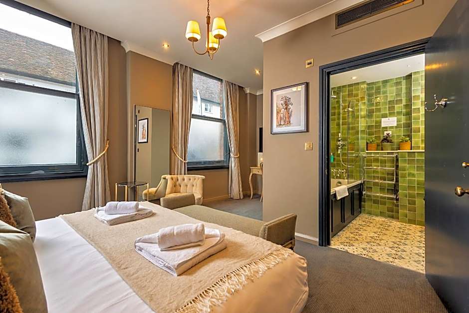 Salisbury Arms Hotel