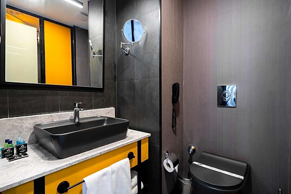 Arnor De Luxe Hotel & Spa