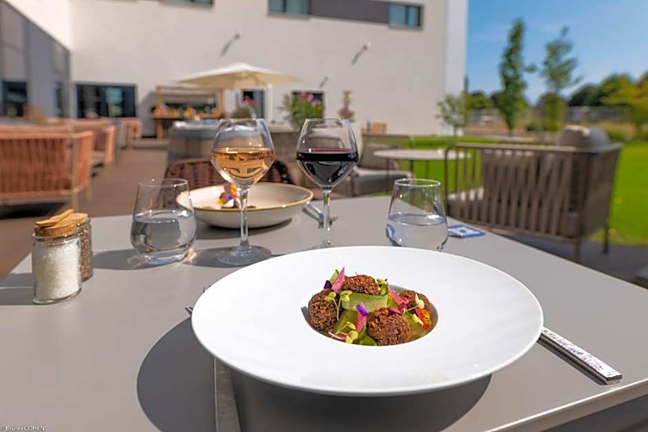 Holiday Inn Paris CDG Airport By IHG