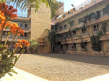 Hotel Royale Heritage