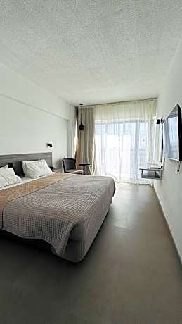 Double or twin superior