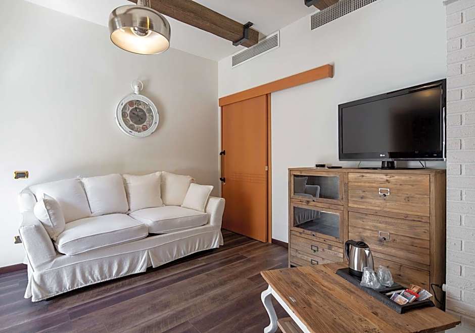 Best Western Maison B Hotel