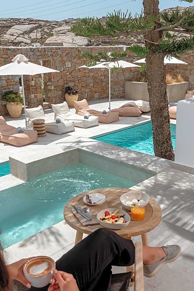 Oliving Mykonos Luxury Suites