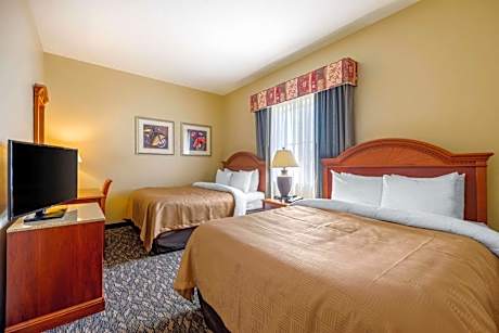 Queen Room with Two Queen Beds and Sofa Bed - Non-Smoking
