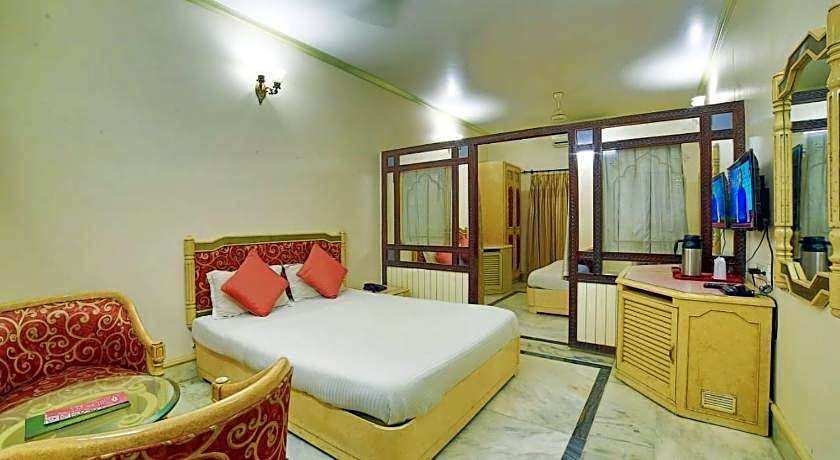 Hotel Samrat International