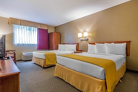 Double with 2 Double Beds - Smoking