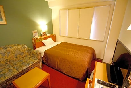Double Room with Sofa - Non-Smoking (Single Use)
