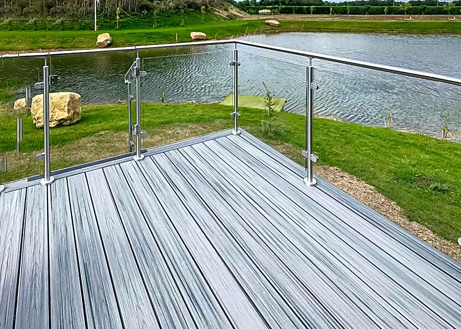 Lakeside Luxury Lodges