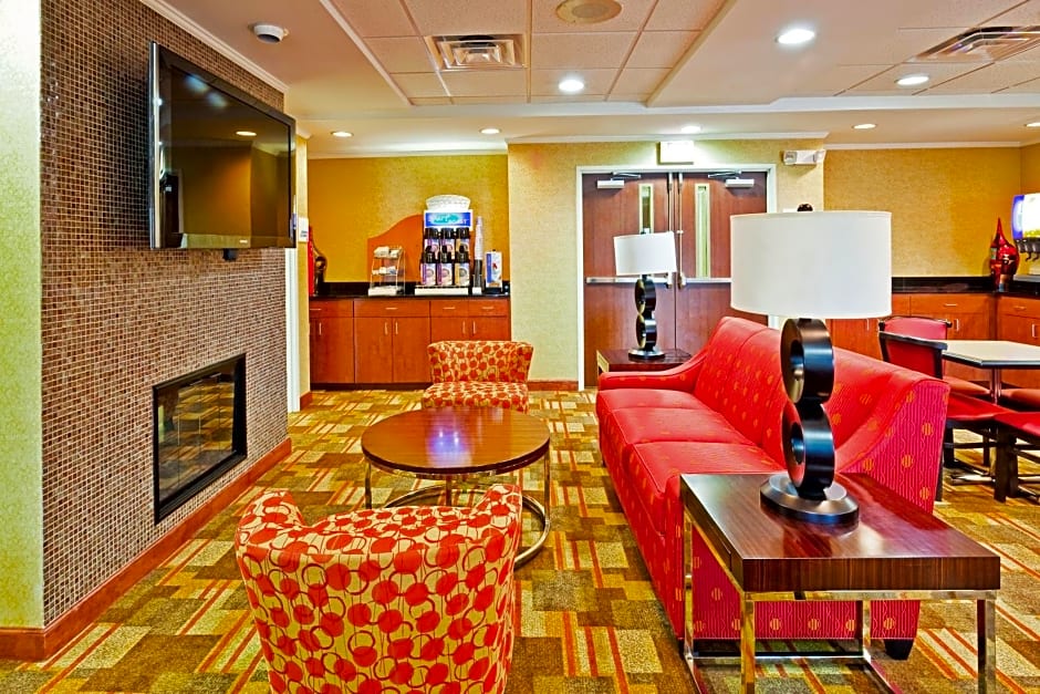 Holiday Inn Express Hotel & Suites Memphis/Germantown, an IHG Hotel
