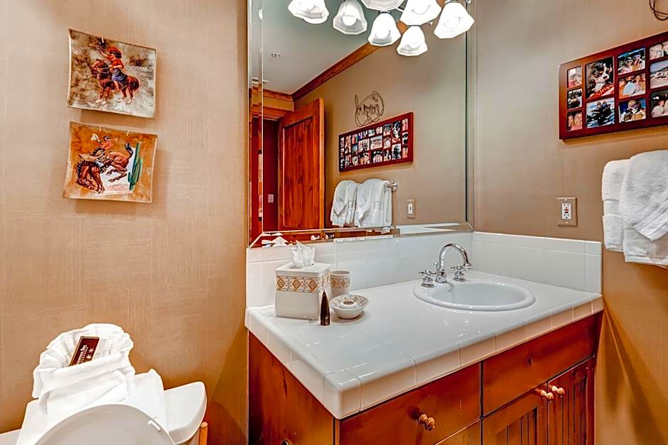 Bachelor Gulch Village