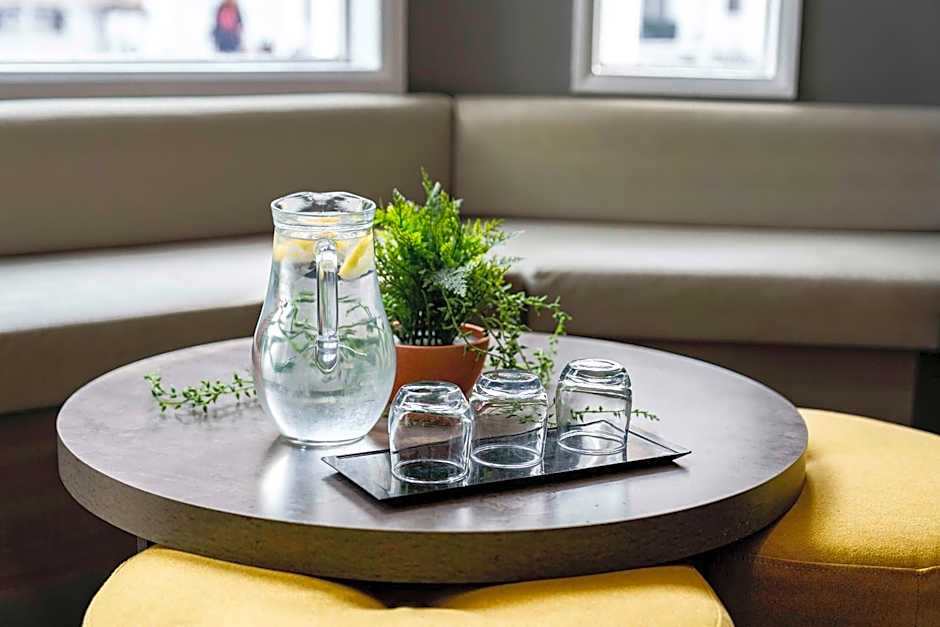 Heeton Concept Hotel - Kensington London