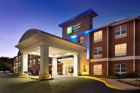 Holiday Inn Express & Suites Manassas By IHG