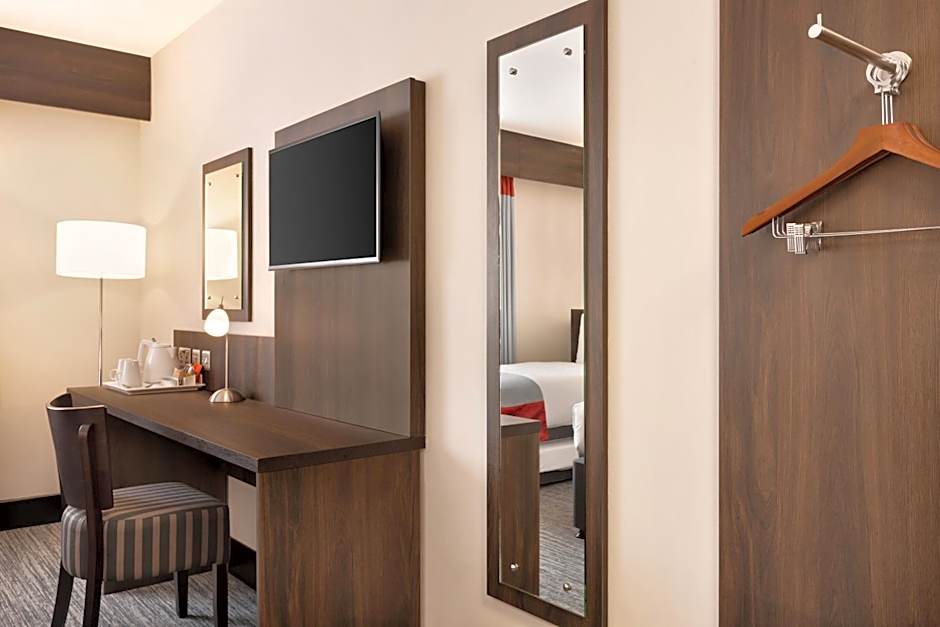 Ramada by Wyndham Bristol West