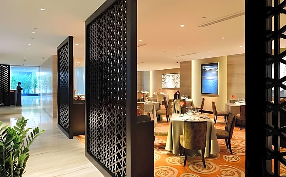 Howard Johnson IFC Plaza Ningbo Hotel