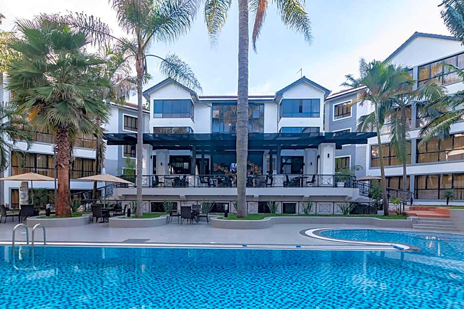 CySuites Apartment Hotel