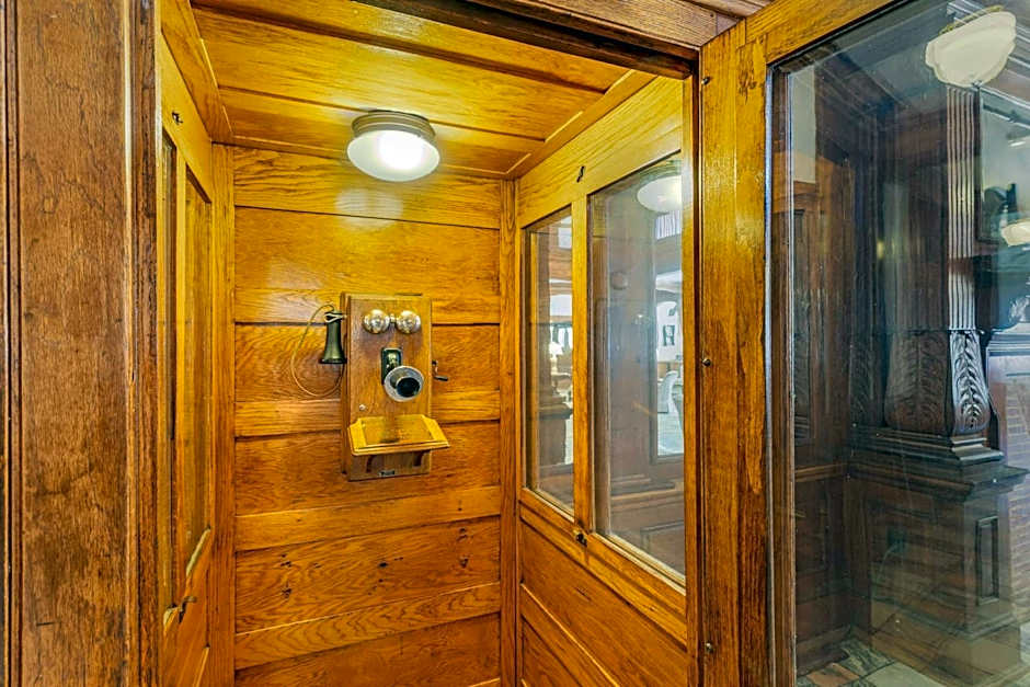 Windsor Hotel, an Ascend Collection Hotel