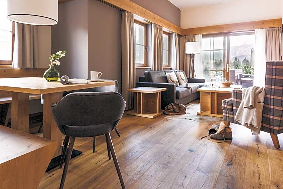 PUR Suites & Chalets