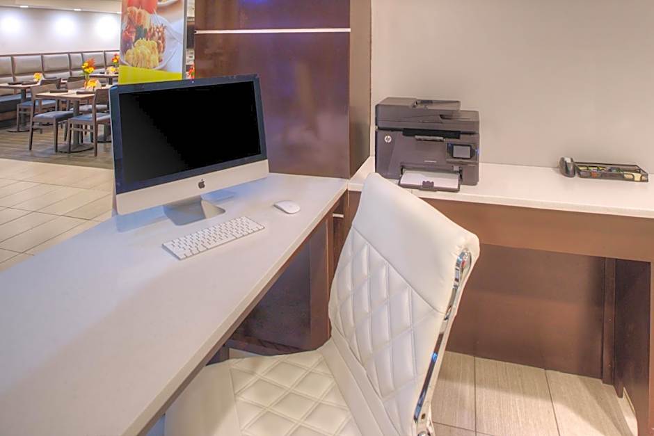 The Holiday Inn Belcamp - Aberdeen Area By IHG