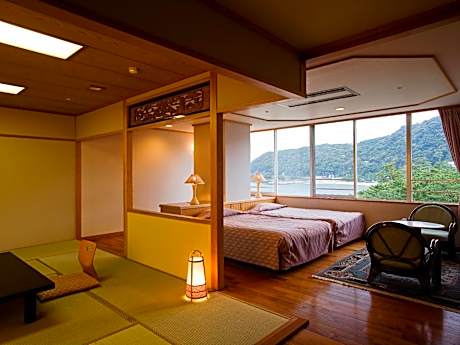 Superior Twin Room with Tatami Area with Beef Kaiseki Dinner and Breakfast (Served in Private Room) - Smoking