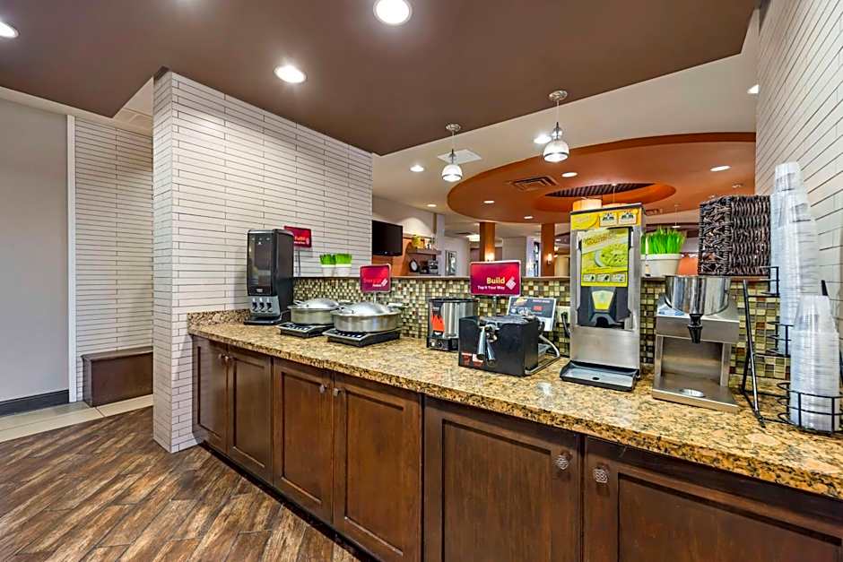 Best Western Plus Tupelo Inn & Suites