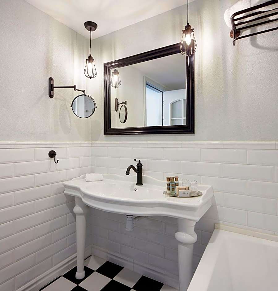 Carmella Boutique Hotel