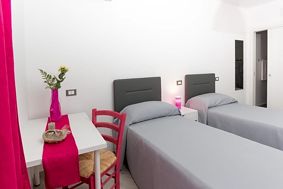 Photo 1 of 5 of 1 Double Bed or 2 Beds, Balcony