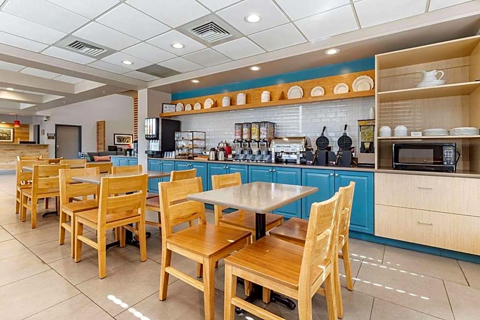 Country Inn & Suites by Radisson, Lumberton, NC