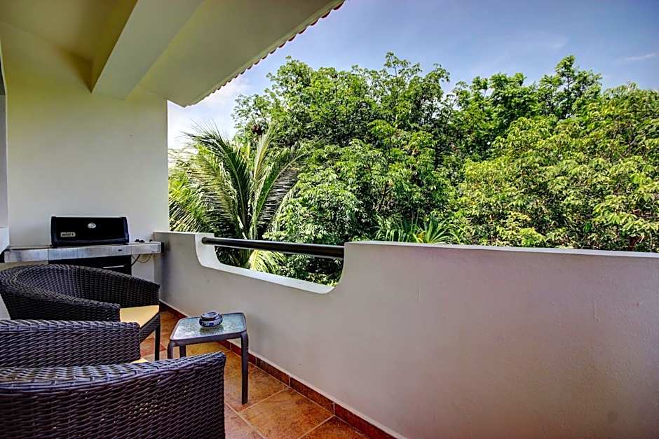 Riviera Maya Suites