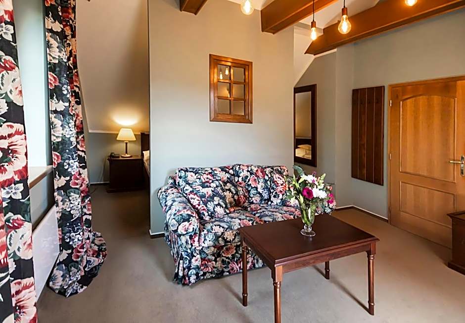 Hotel Octarna - Free On-site Parking