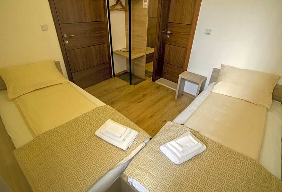 Hotel Logavina 8 Garage Parking