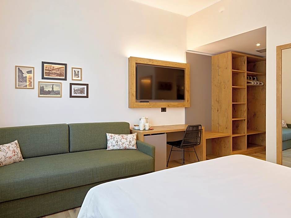 Hotel America