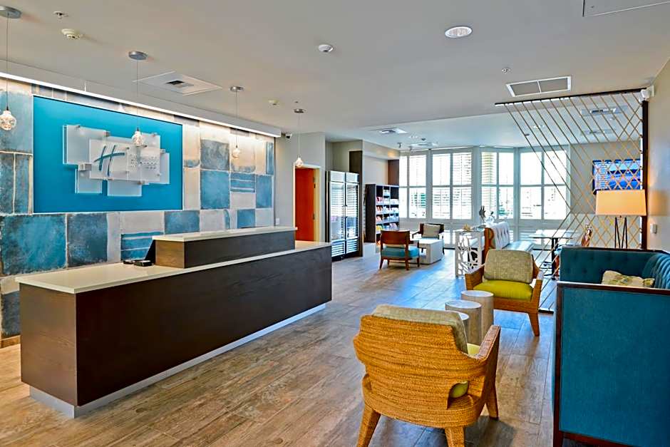 Holiday Inn Express Newport Beach By IHG