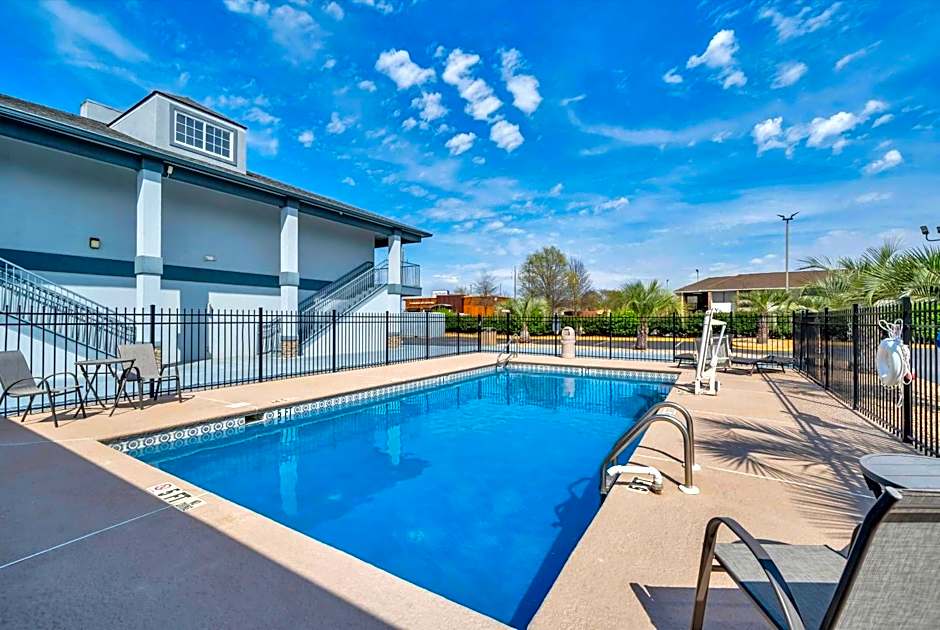Baymont by Wyndham Warner Robins