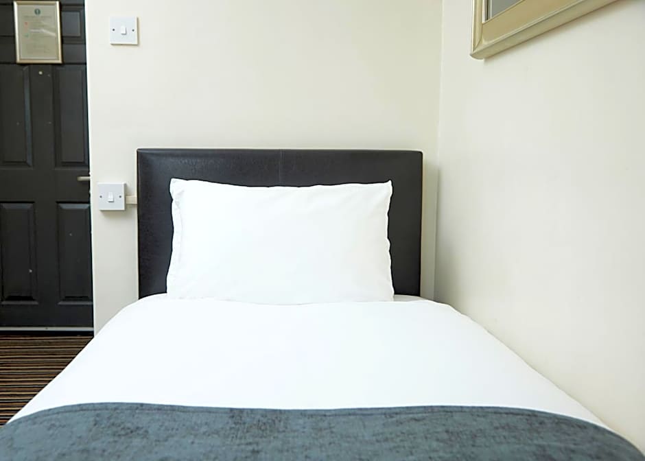 The Broughton Hotel by Greene King Inns