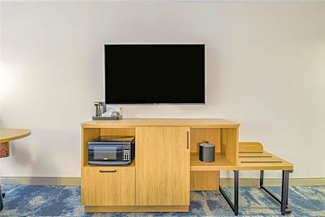 2 Queens W/Fridge-Microwave Nonsmoking