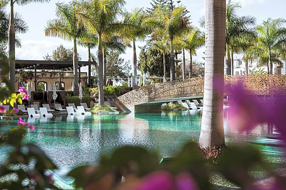 Savoy Palace - The Leading Hotels of the World - Savoy Signature