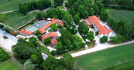 Yannis Hotel